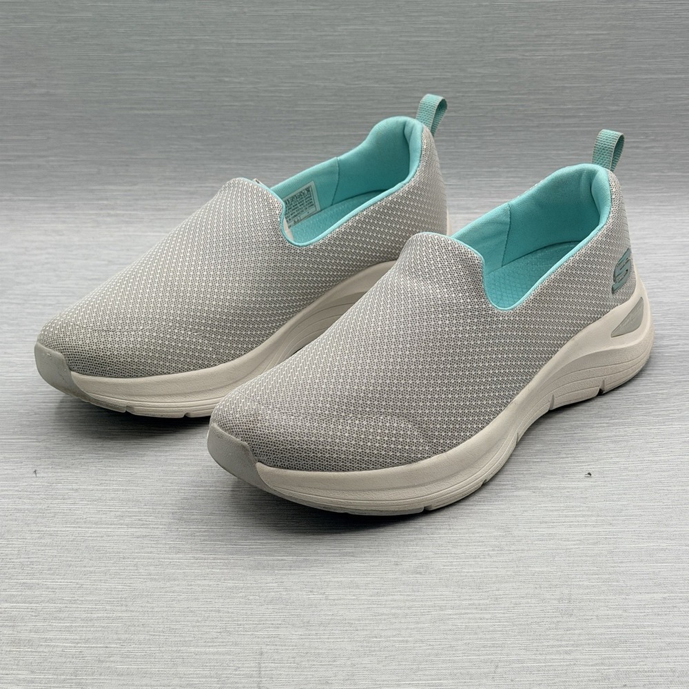Skechers Women's 7.5 Silver Grey Slip On Walking Shoes Arch Comfort 56126